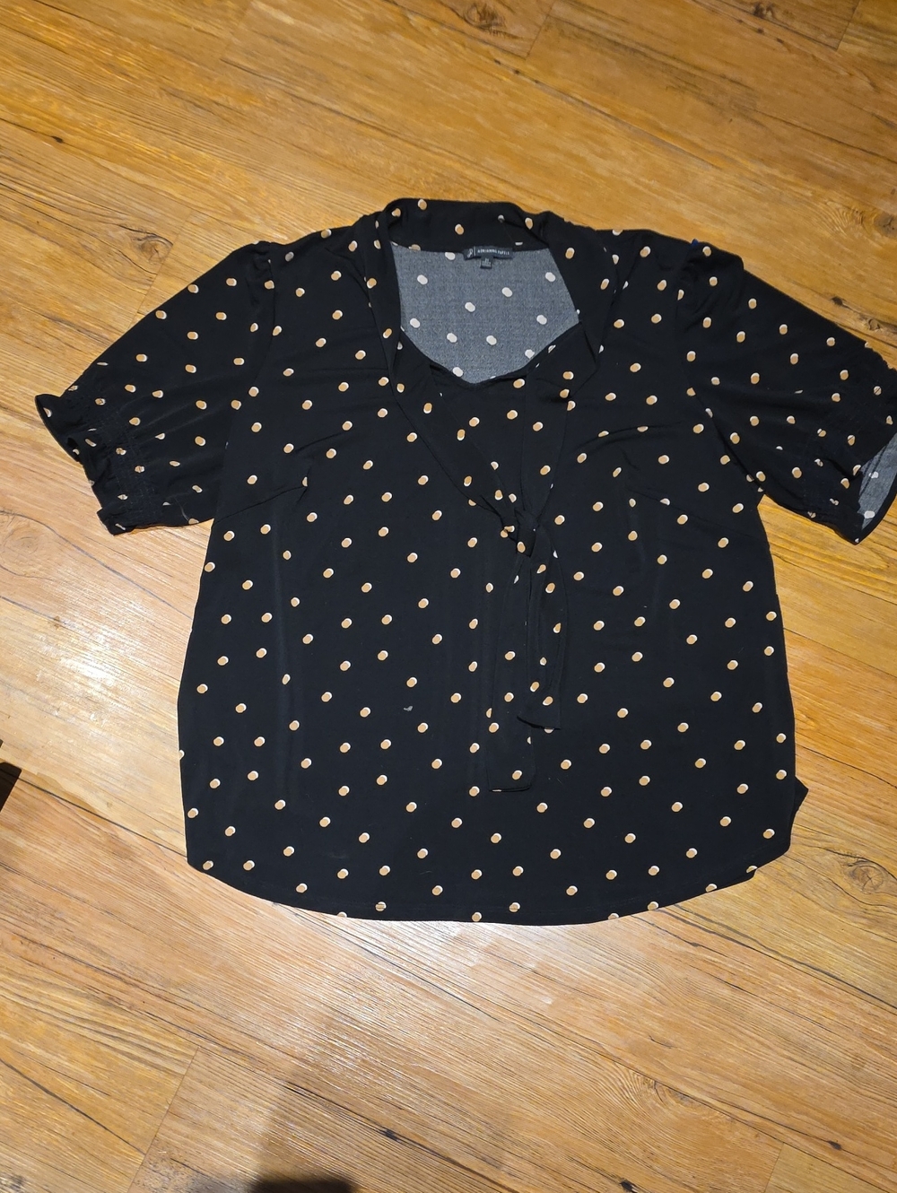 Adrianna Papell Black Short-Sleeve Polka Dot Tie-Neck Blouse